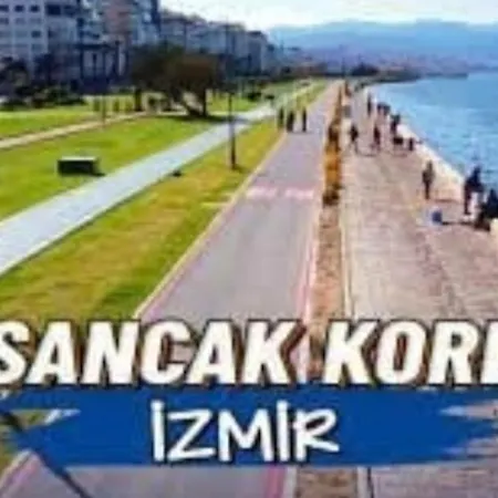 Alsancak Vintage Seaside Walk 250 M